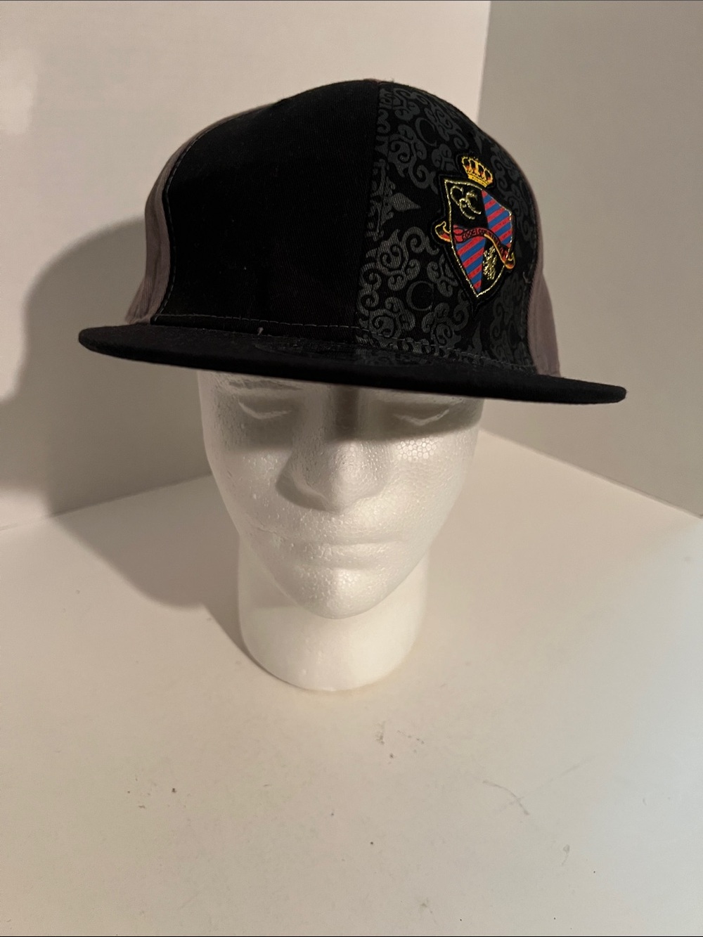 Coogi Black & Gray Crest Fitted Cap — Size 7¾
